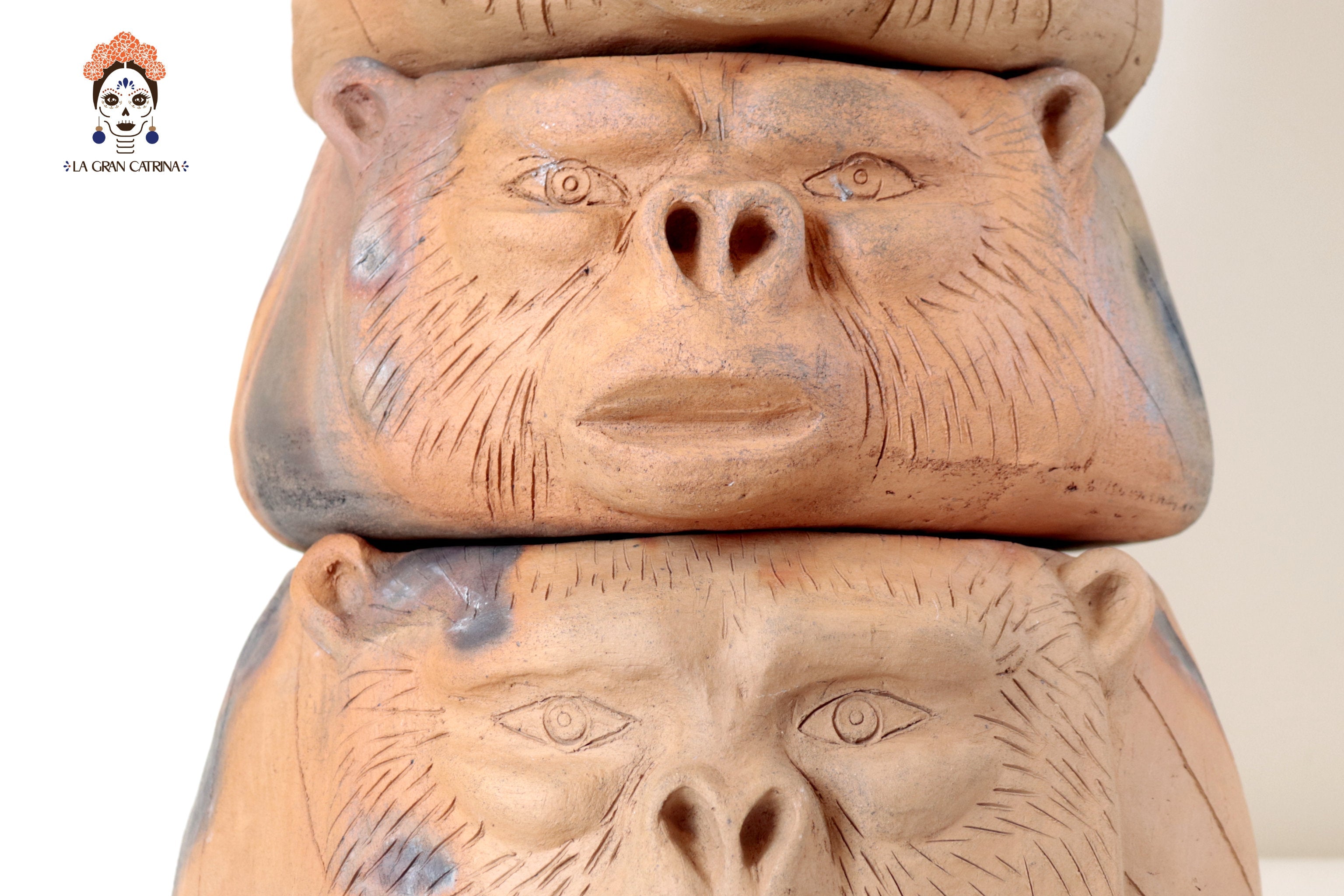 Tower of Gorillas of Natural Clay - 31.4 in. Zipiajo