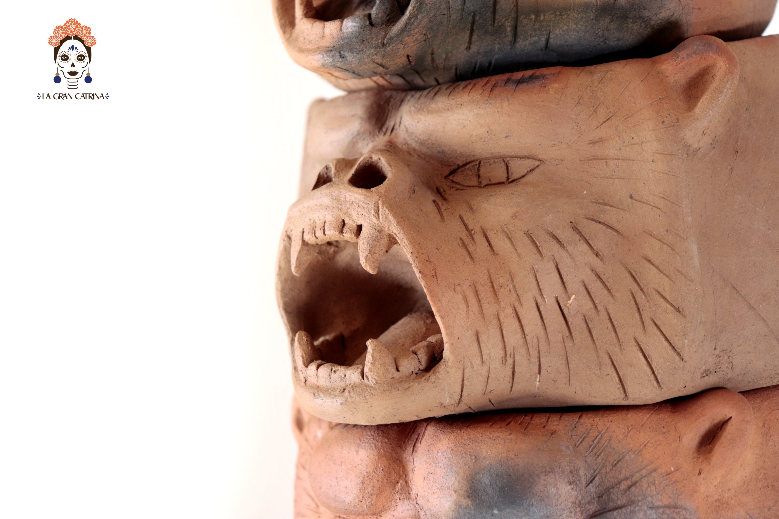 Tower of Gorillas of Natural Clay - 31.4 in. Zipiajo