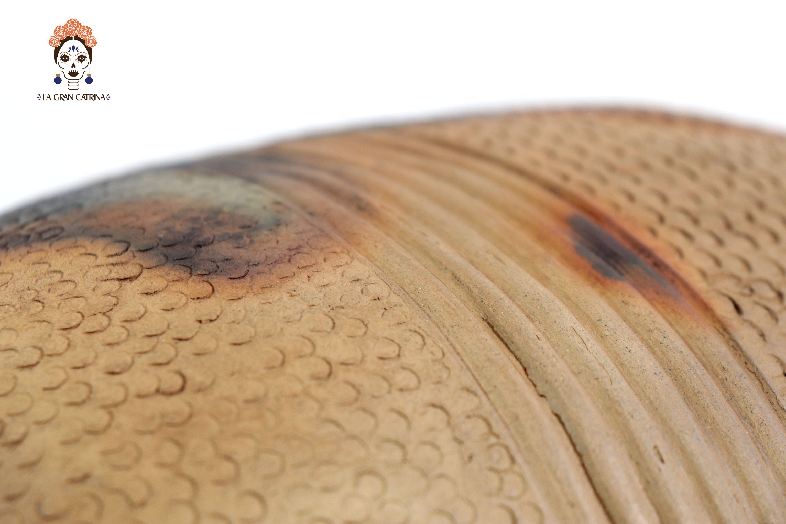 Armadillo with Young of Natural Clay - 11 in. Zipiajo