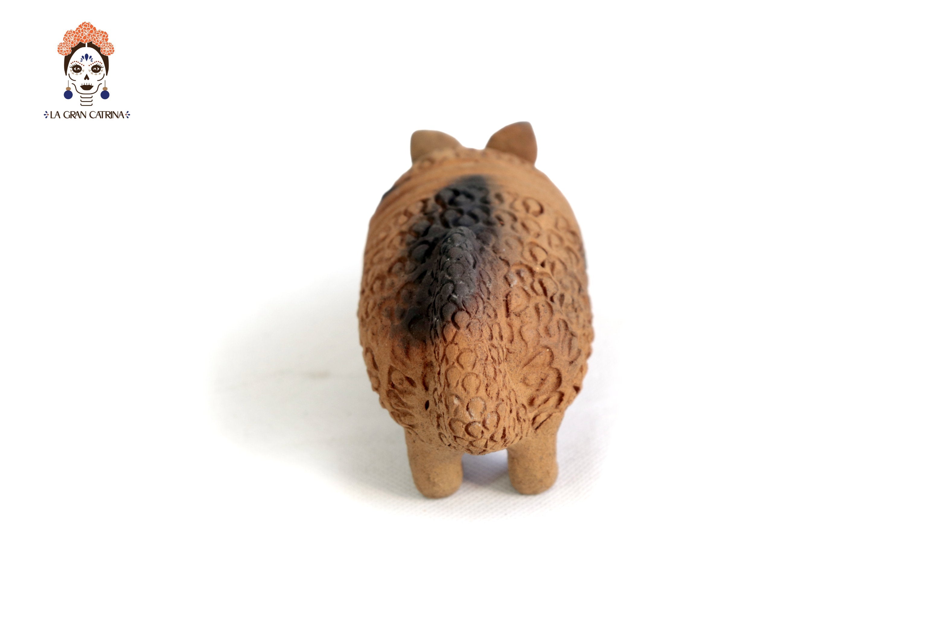 Armadillo with Young of Natural Clay - 11 in. Zipiajo