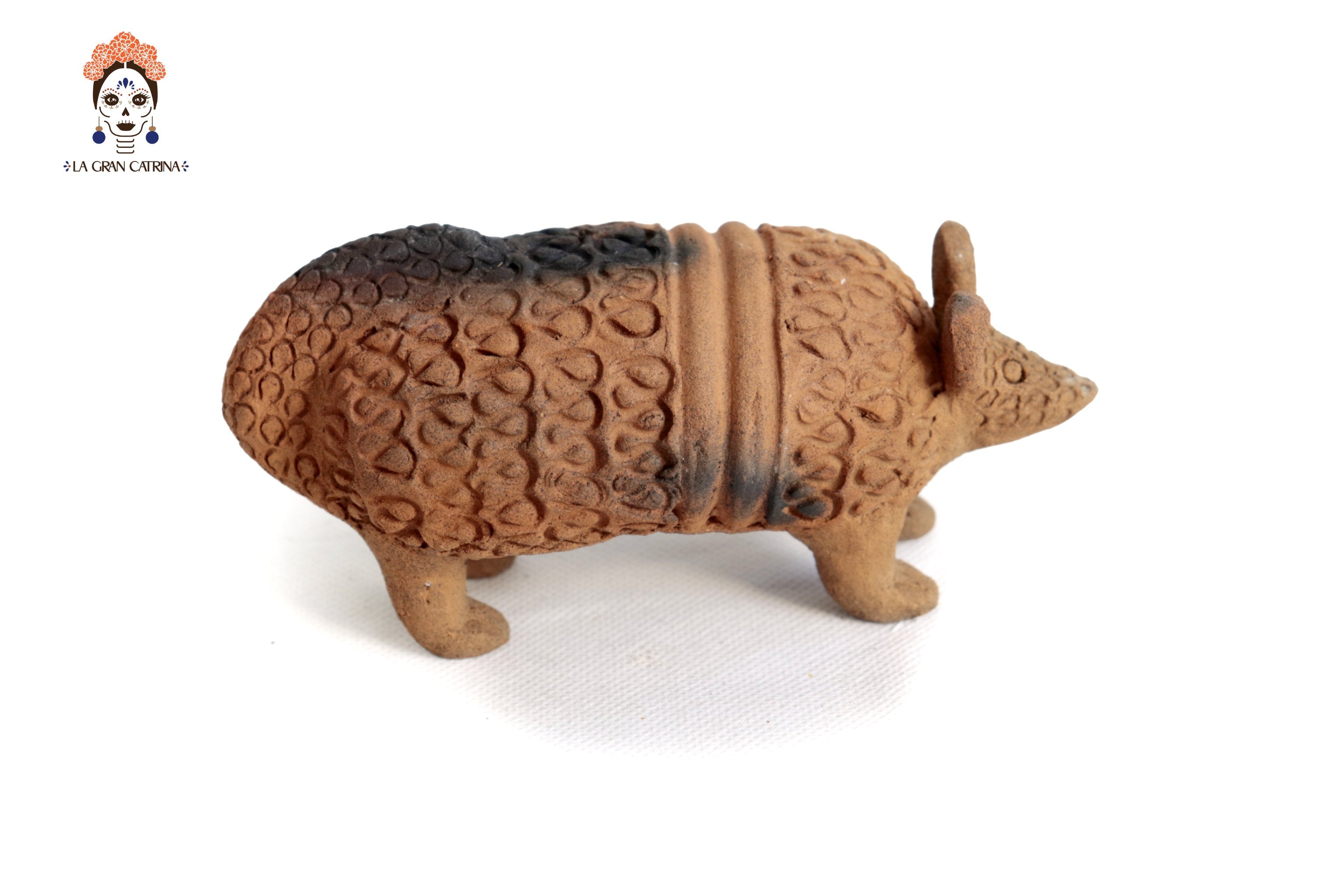 Armadillo with Young of Natural Clay - 11 in. Zipiajo