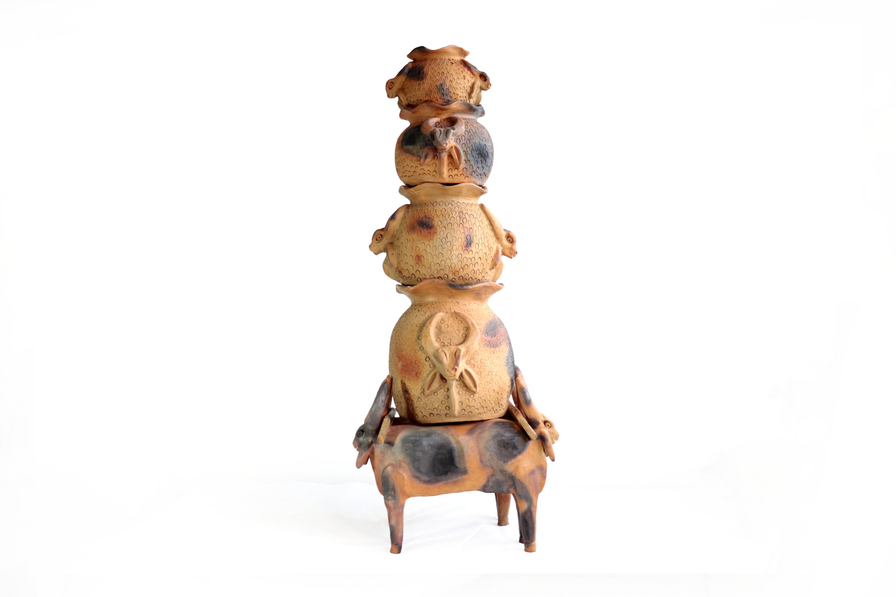 Tower of Bulls of Natural Clay - 37 in. Zipiajo