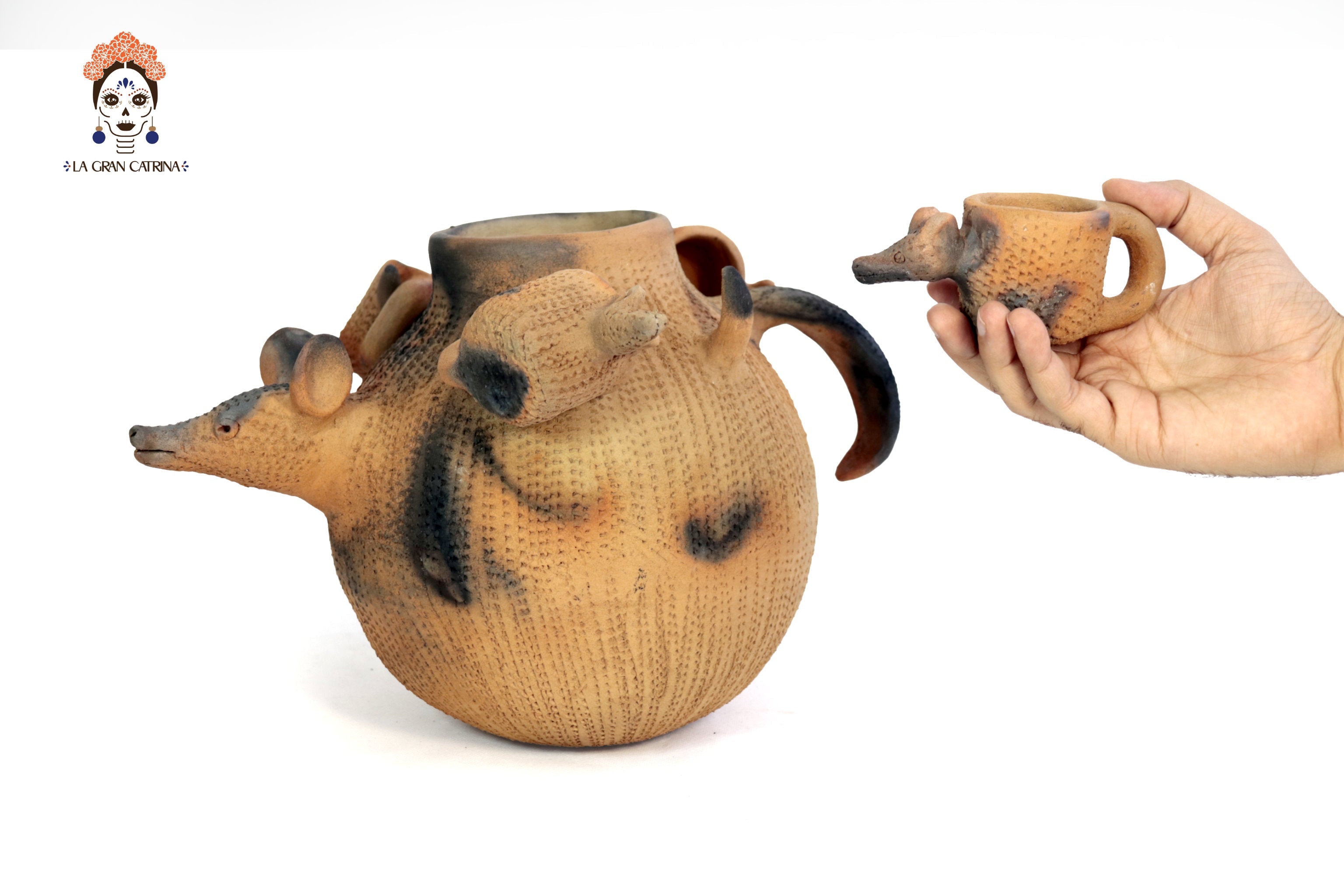 Anteater Punch Bowl of Natural Clay - 14.1 in. Zipiajo