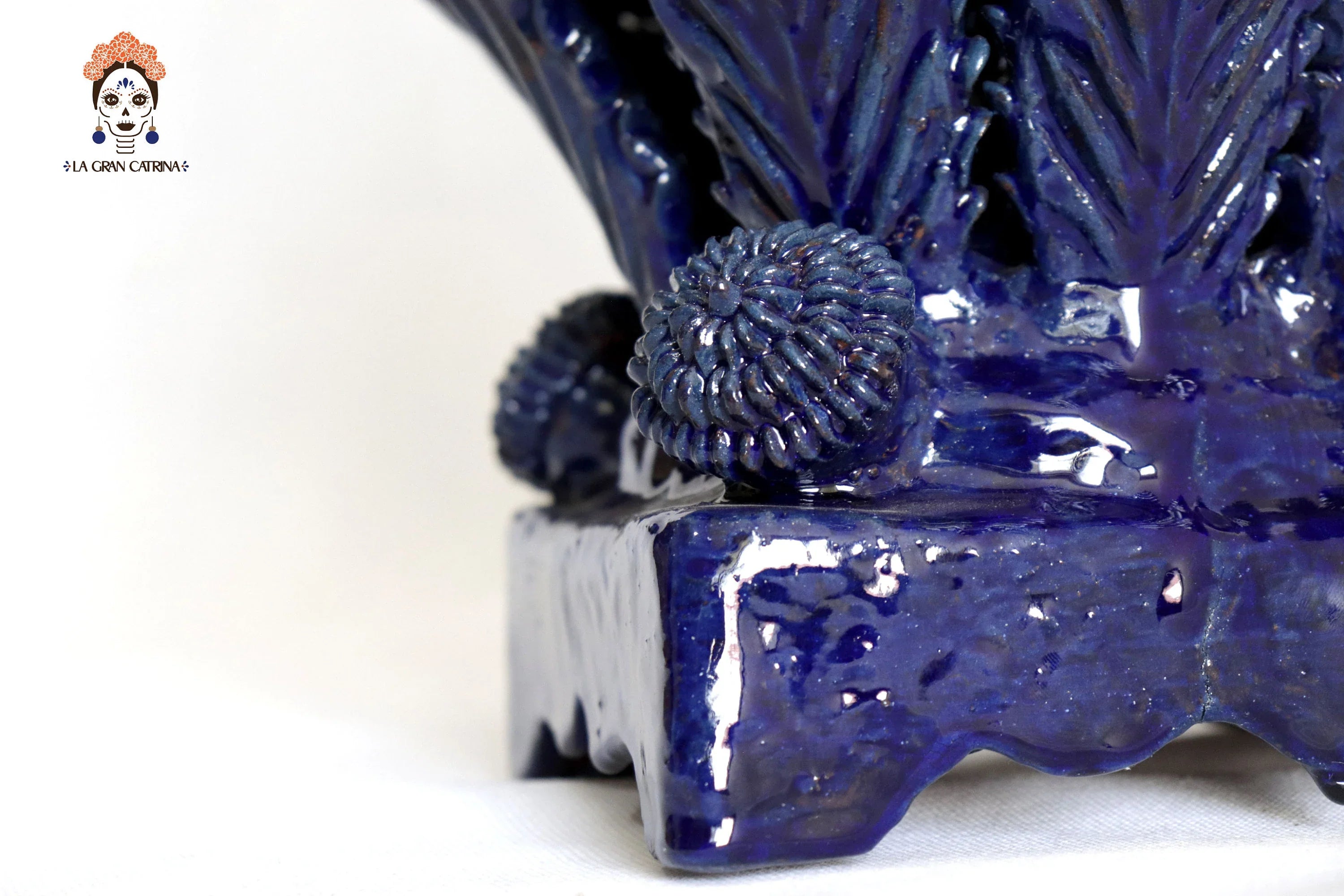 Michoacán Pineapple of Contest blue - 20 in. - in. Production Juan Gtz