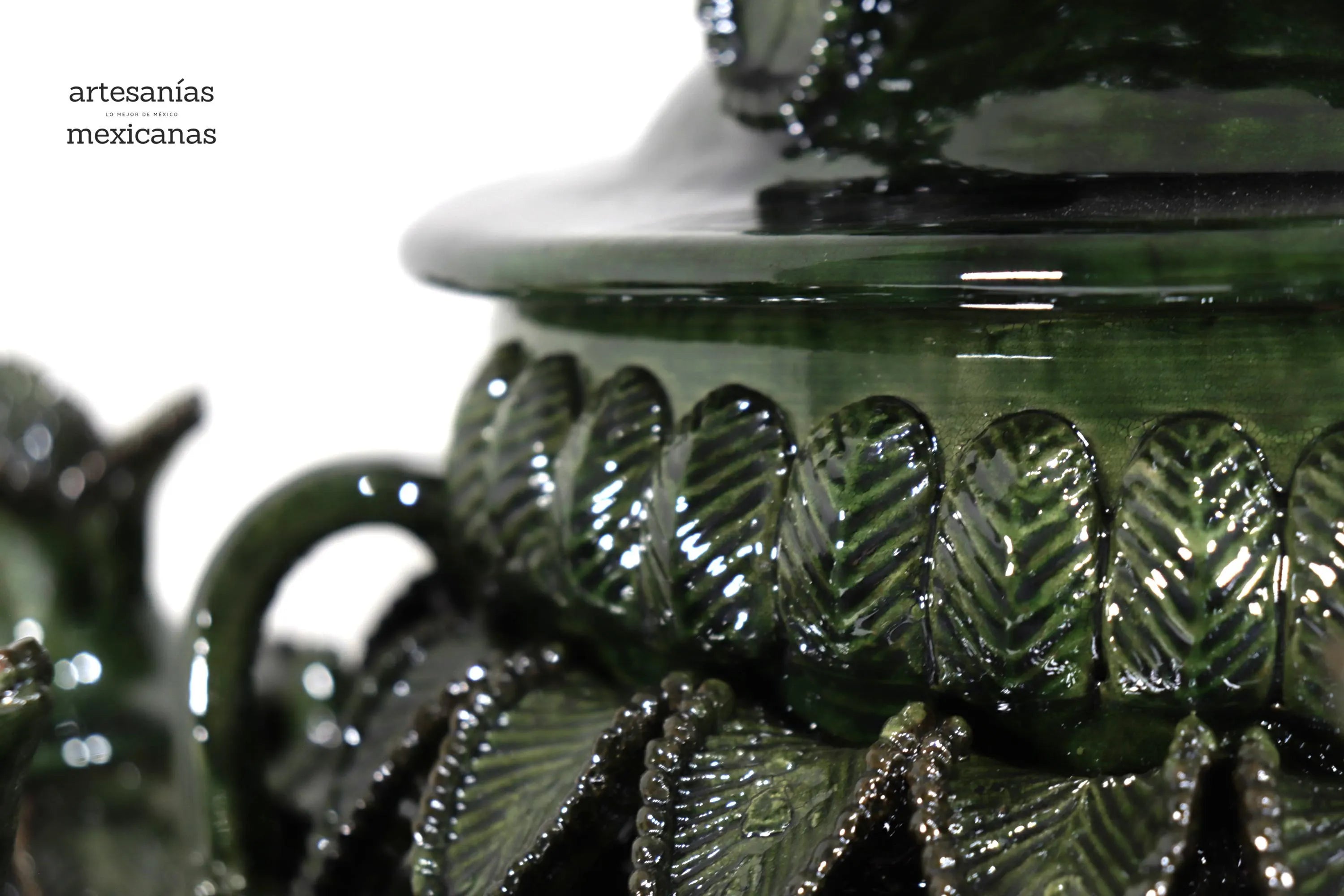 Ponchera green with Leaves vidriada with jarritos Clay - 20 in. Viejitos SJG