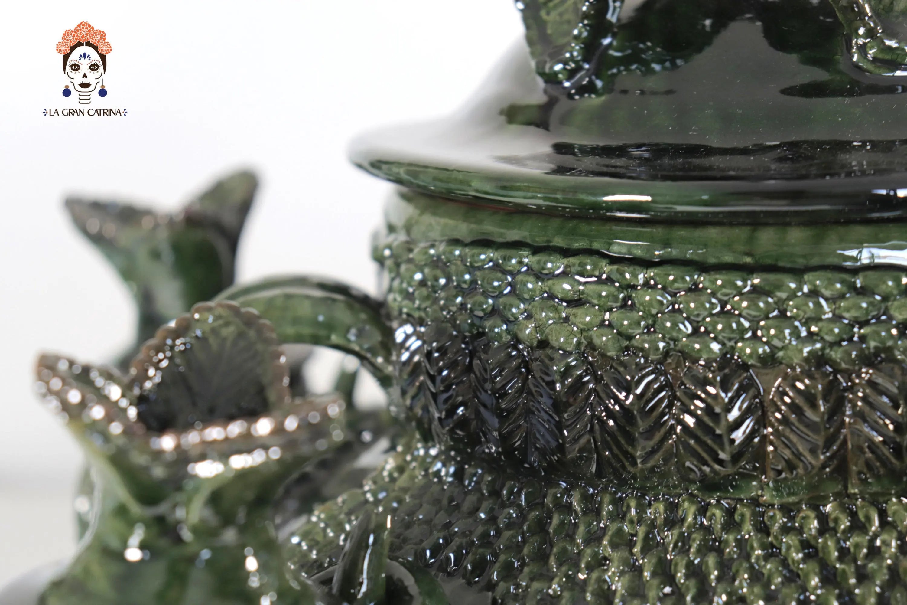 Ponchera of tejido green with jarritos Clay - 14.9 in. Viejitos SJG