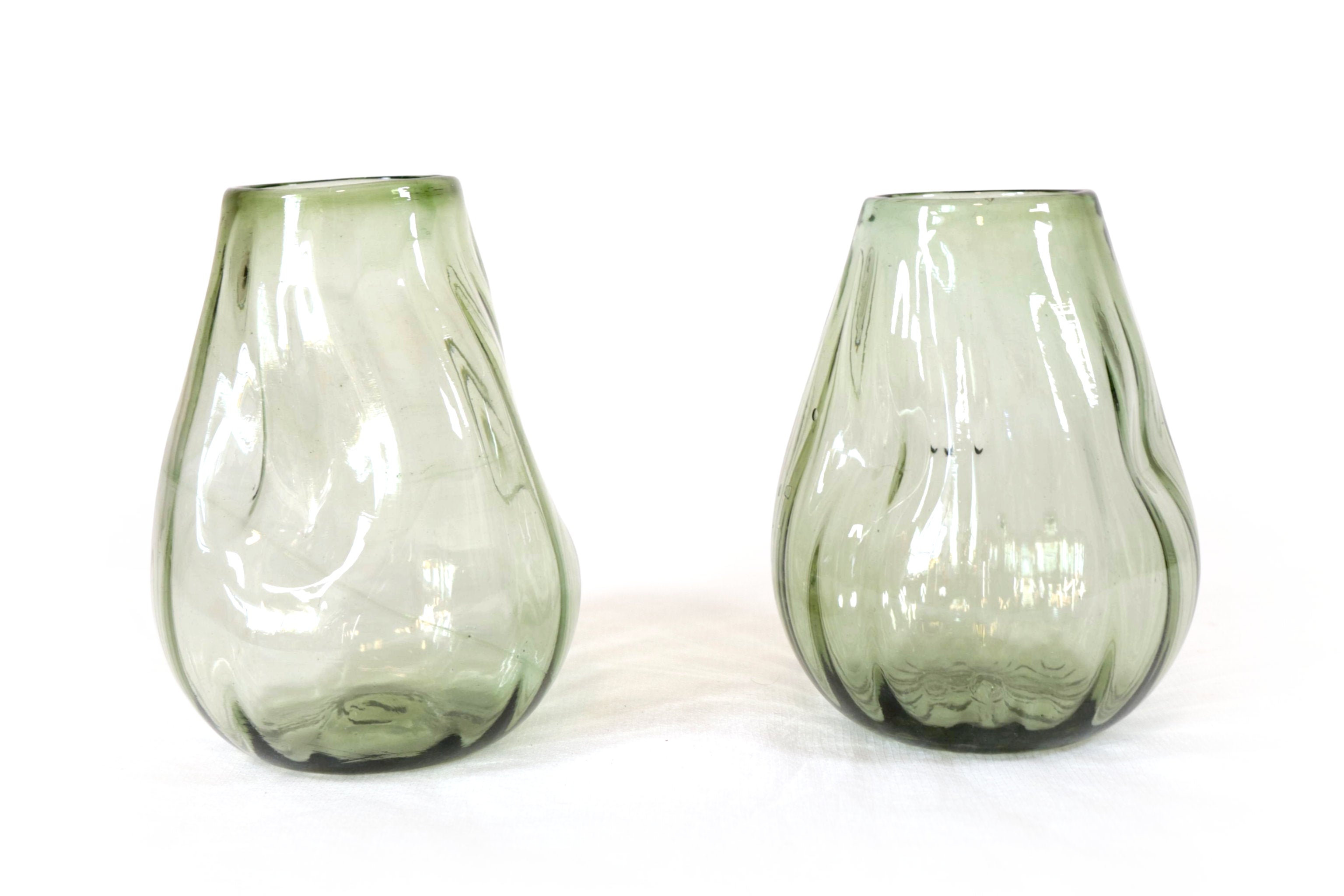Blown Glass Tumbler Green Oliva 6.6 in. Vidrio Soplado