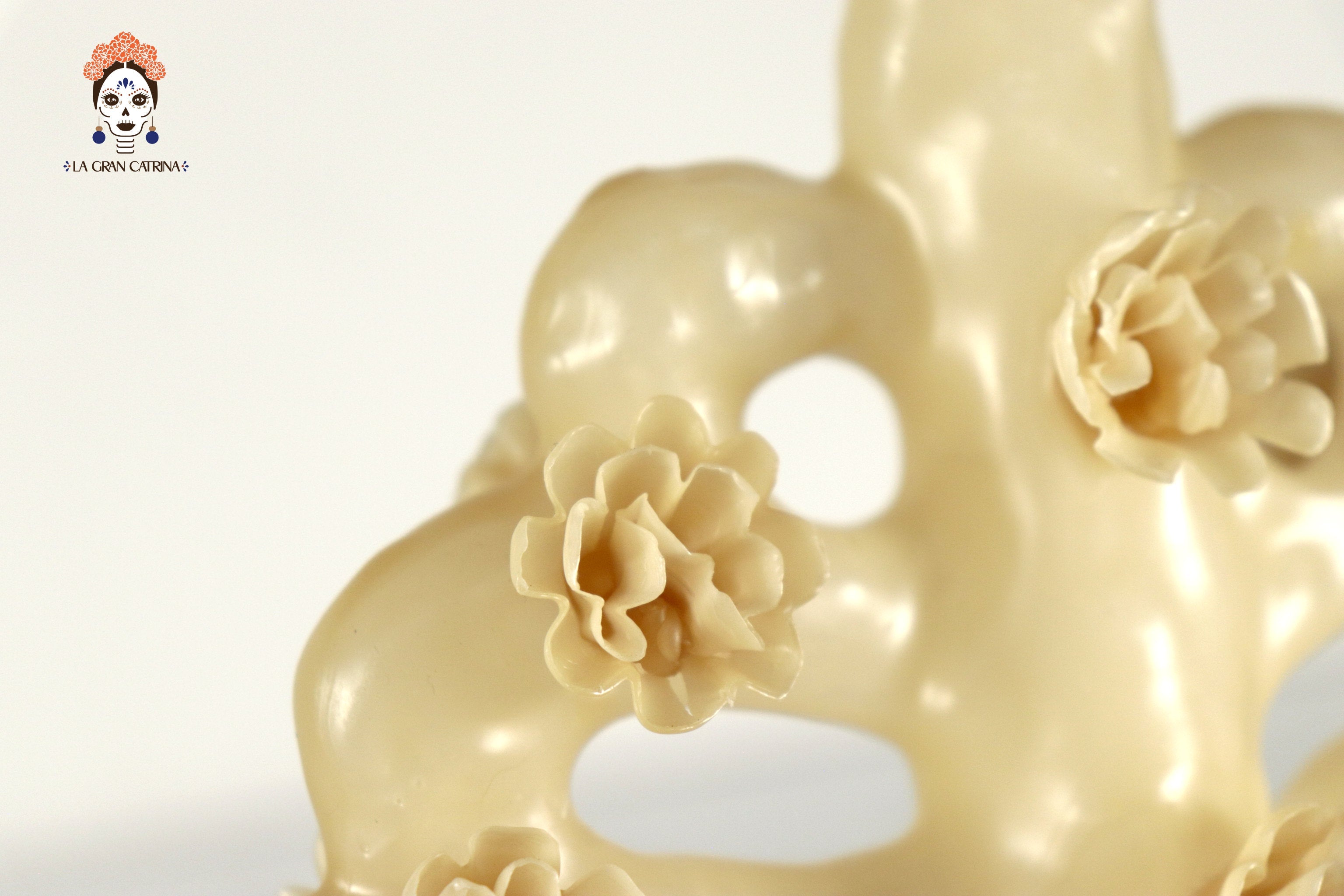 Sculpted Candle - Tree Life - 7 in. Viviana