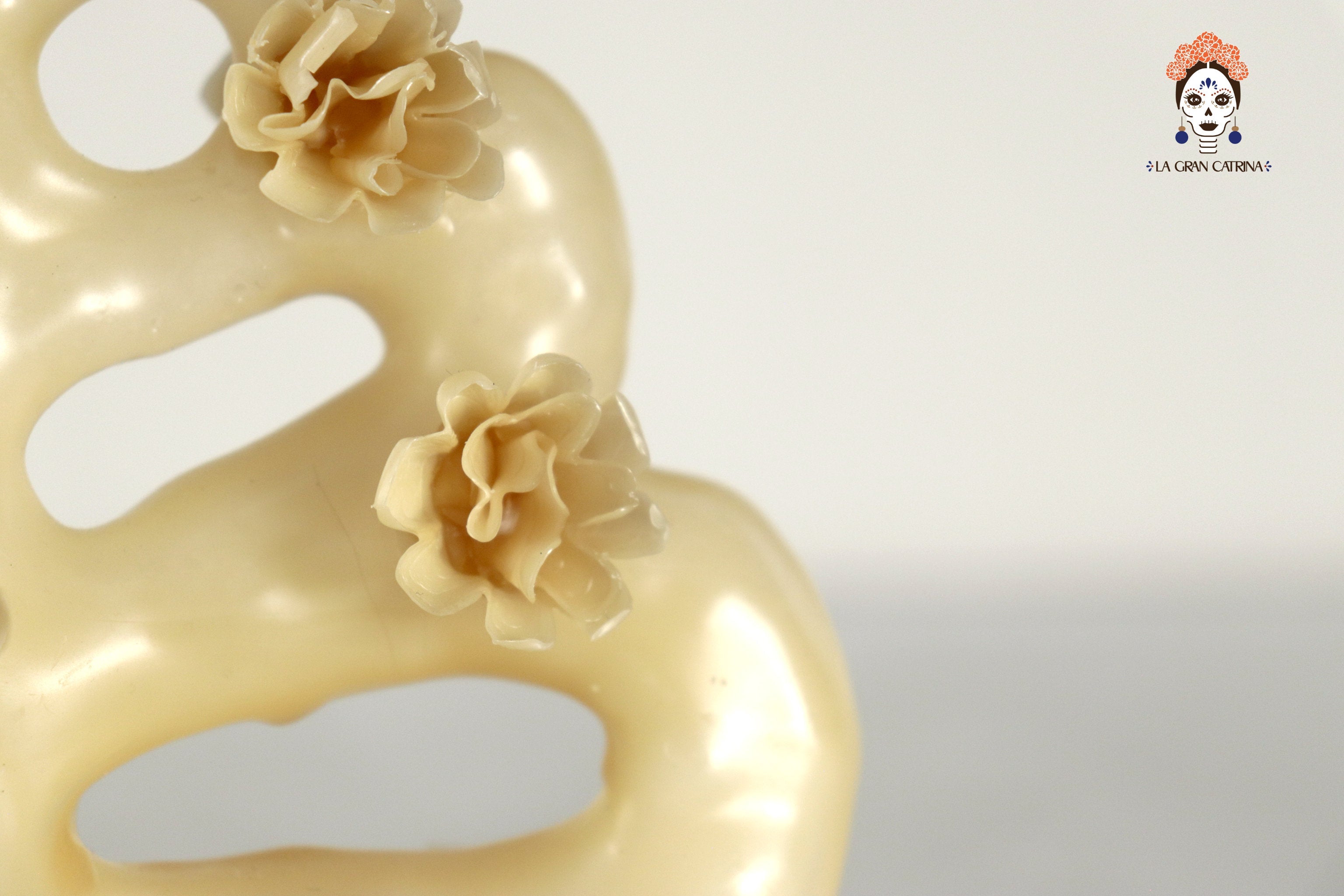 Sculpted Candle - Tree Life - 7 in. Viviana