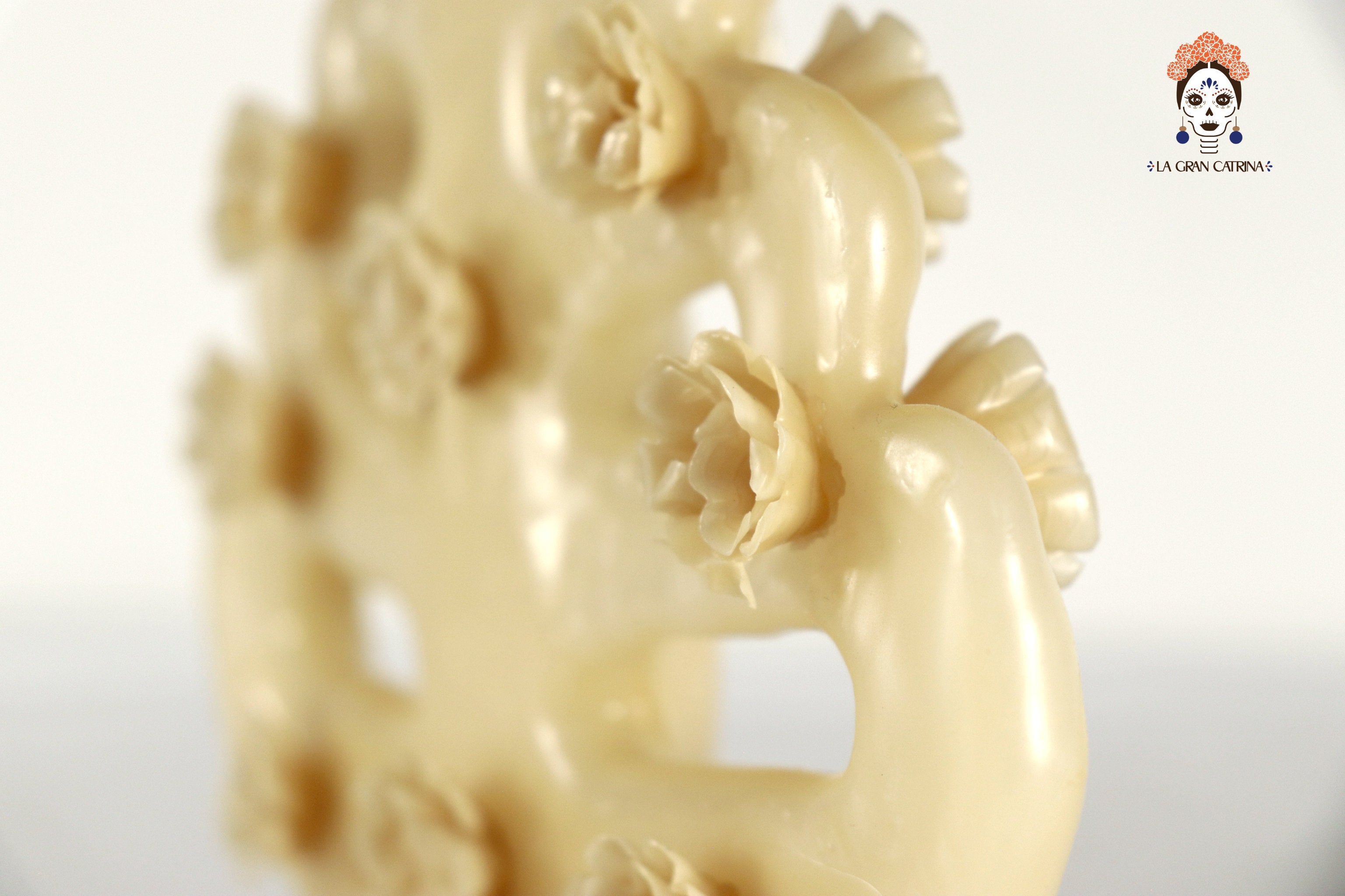 Sculpted Candle - Tree Life - 7 in. Viviana