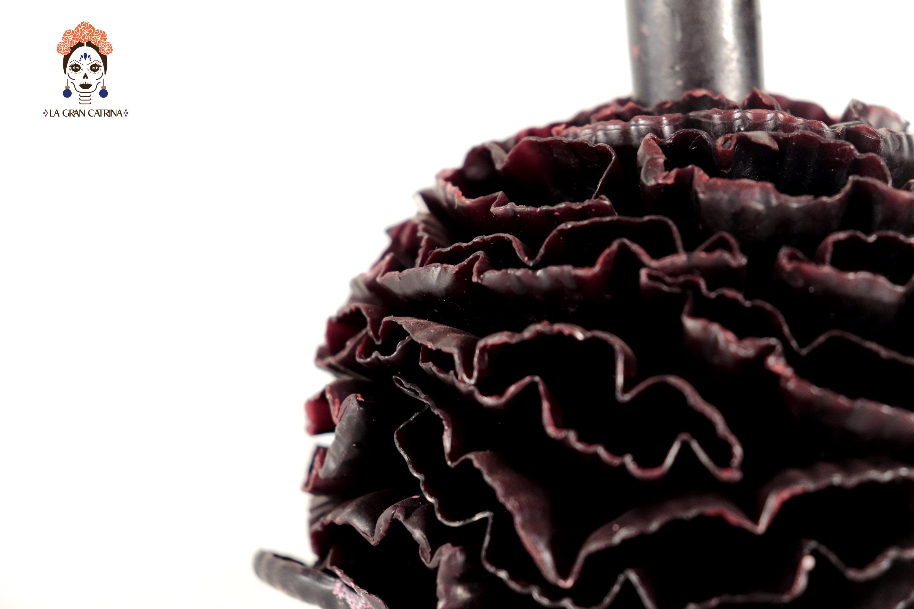 Sculpted Candle - Petals Burgundy - 6.6 in. Viviana