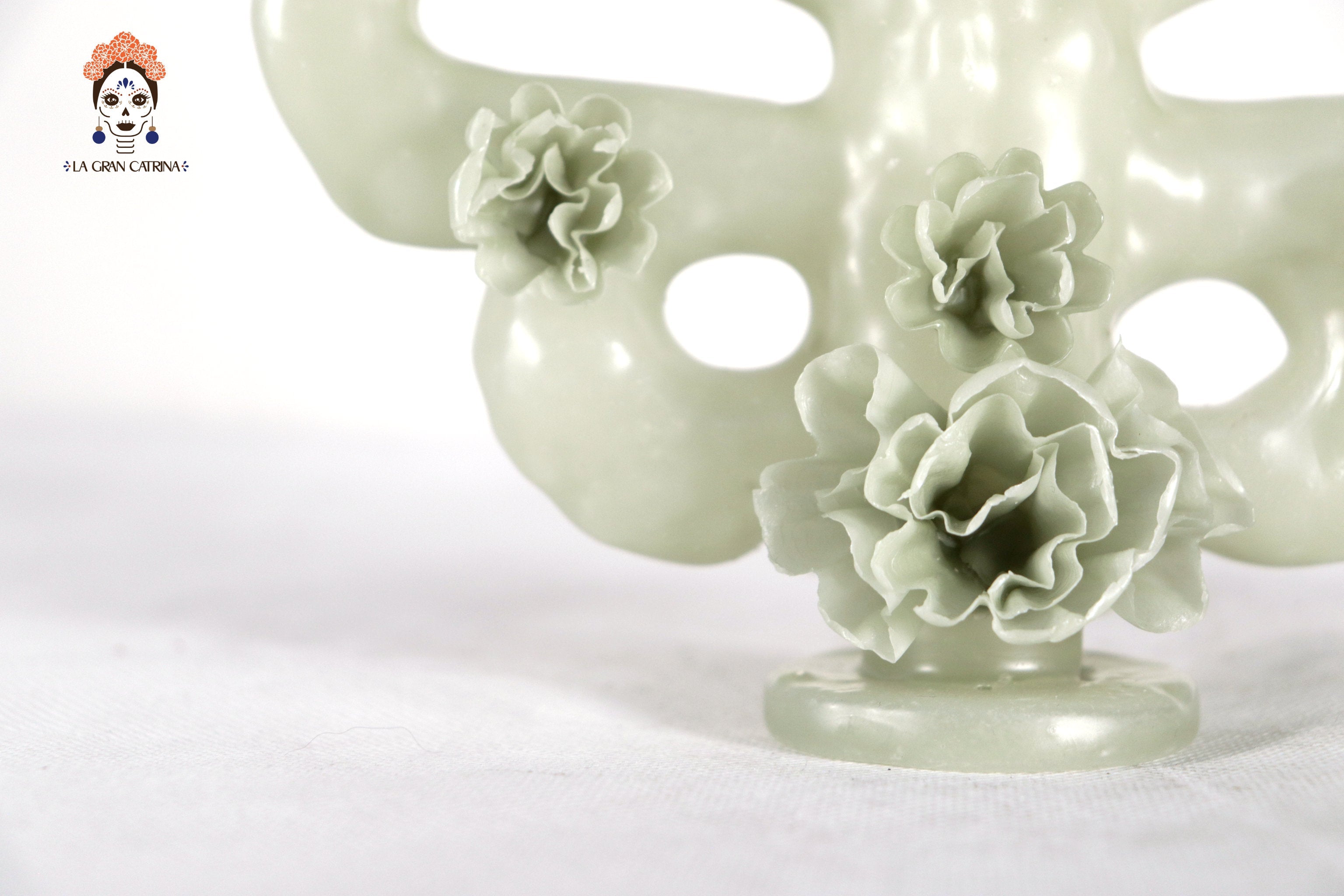 Sculpted Candle - Tree Life Green - 7 in. Viviana